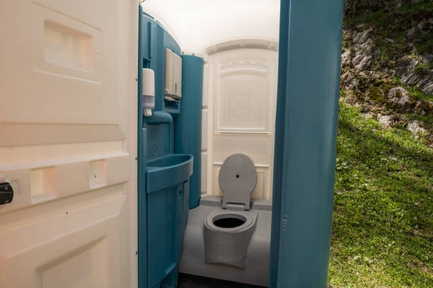 Best Porta potty rental near me  in Meeker, CO